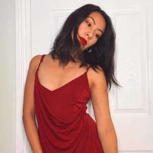 Meet your Posher, Zoila